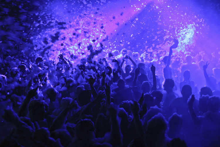 2016年は「泡パ」 ジャパソールのクラブイベント情報