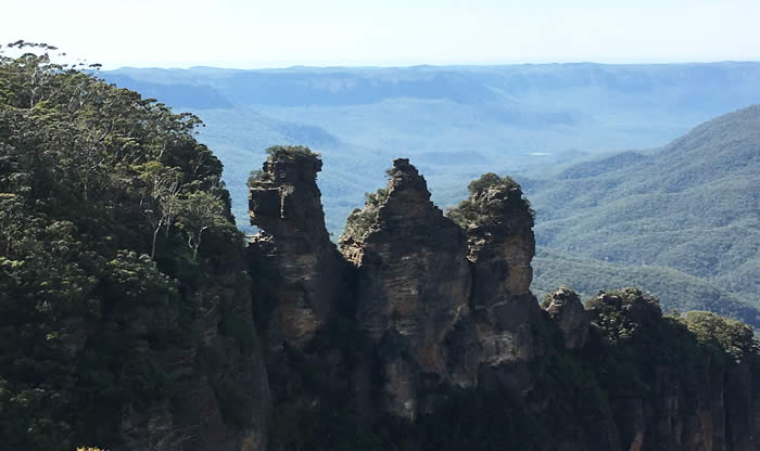 スリーシスターズ