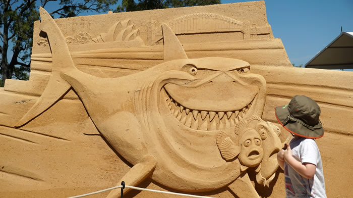 大人が本気出して砂遊びしたらこんな感じ　ディズニーを砂で再現