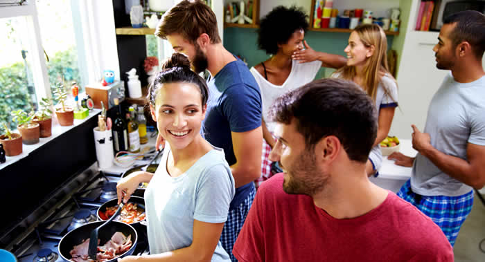 何度も引っ越しを繰り返すトラトラのスタッフにシェアーハウス見学の秘訣を聞いてみました。