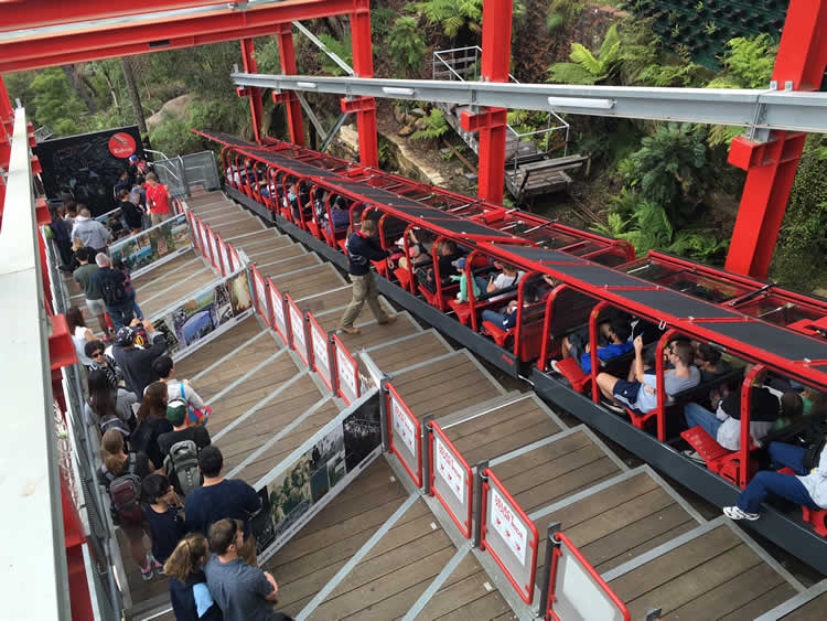 世界一急斜面なトロッコ