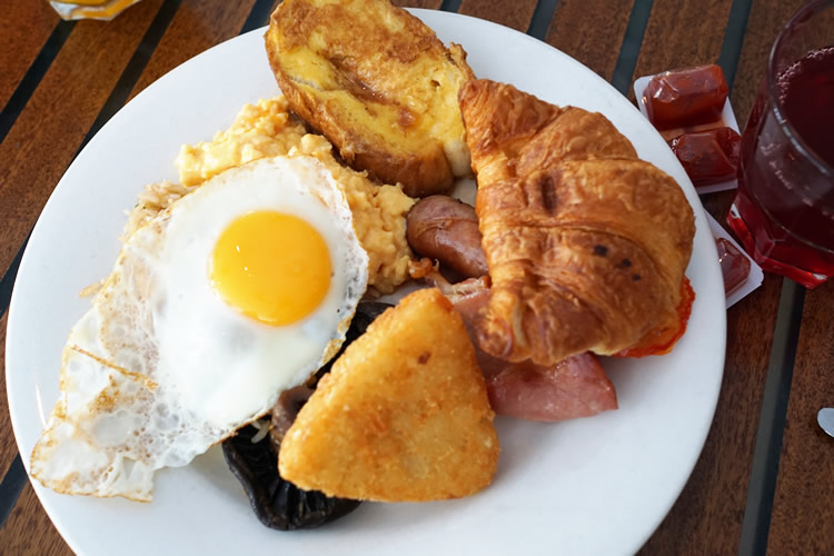 ハミルトン島の朝食